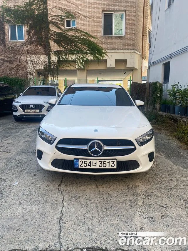 Mercedes-Benz A- W177 A220