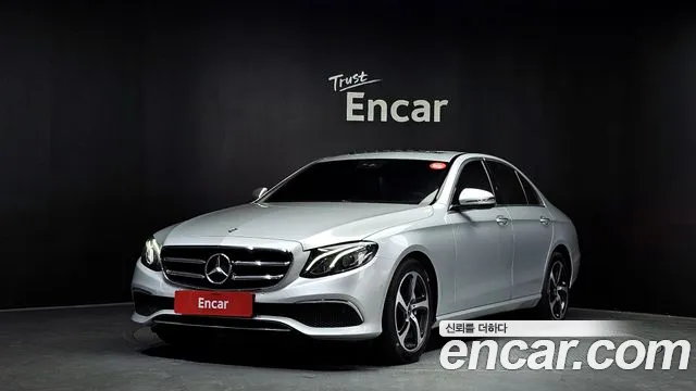 Mercedes-Benz E- W213 E250