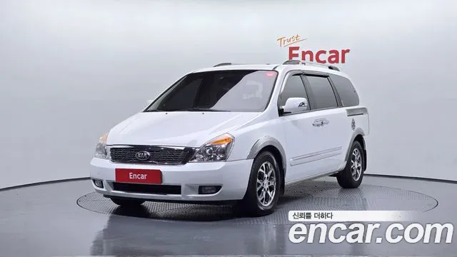 Kia Carnival R Carnival GLX Premium
