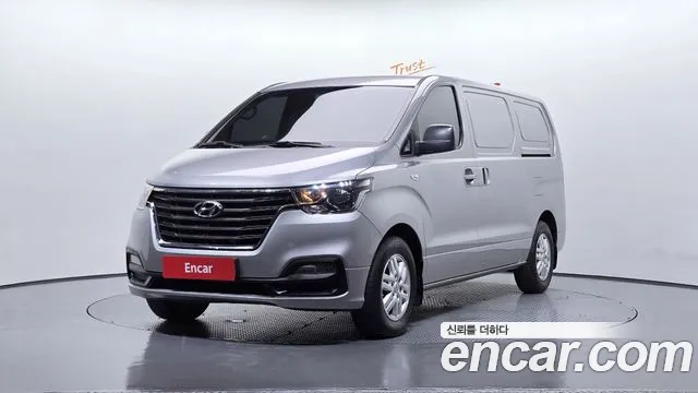 Hyundai The New Grand Starex 3