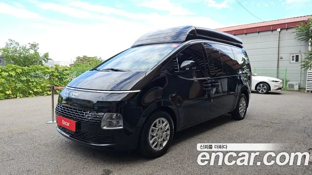 Hyundai Staria 2WD