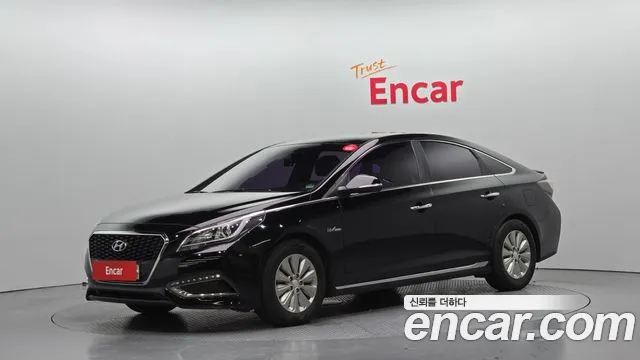 Hyundai LF Sonata Hybrid 2.0 HEV