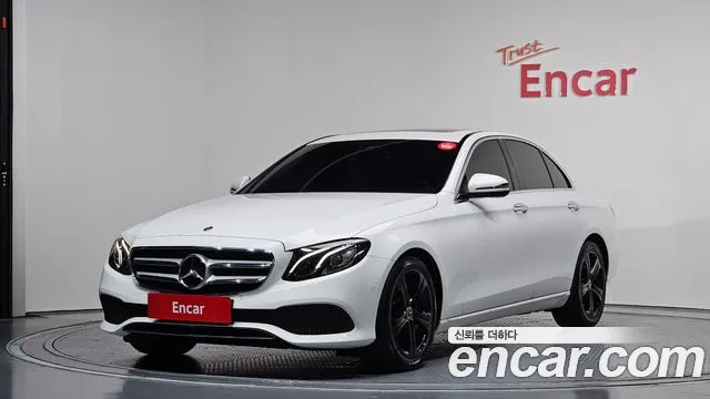 Mercedes-Benz E- W213 E200