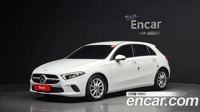 Mercedes-Benz A- W177 A220