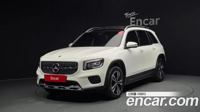Mercedes-Benz GLB- X247 GLB220