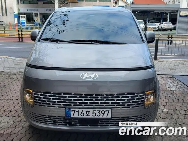 Hyundai Staria HEV 1.6 11