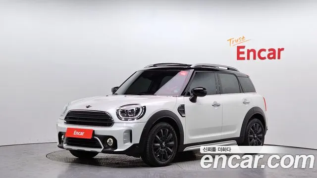 MINI Cooper Countryman 2