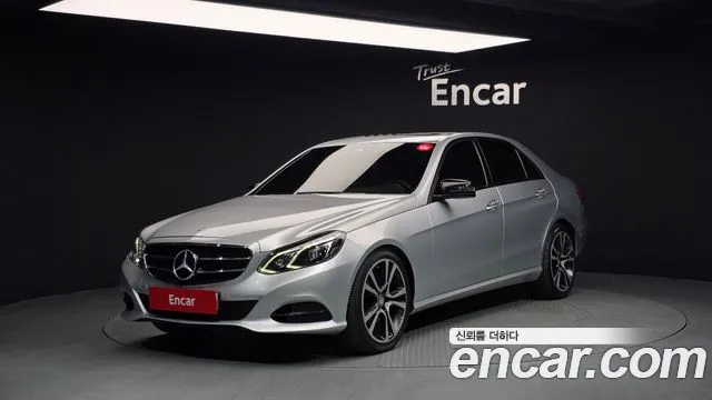 Mercedes-Benz E- W212 E220