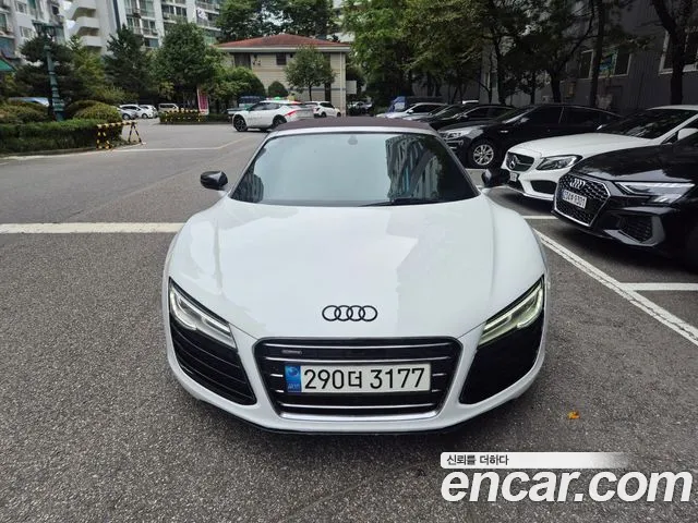 Audi R8 5.2 V10