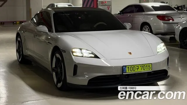 Porsche Taycan 4S