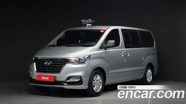 Hyundai The New Grand Starex 5