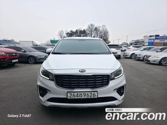 Kia The New Carnival 9 Prestige