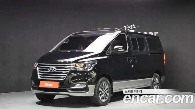 Hyundai The New Grand Starex 4WD 9 Exclusive