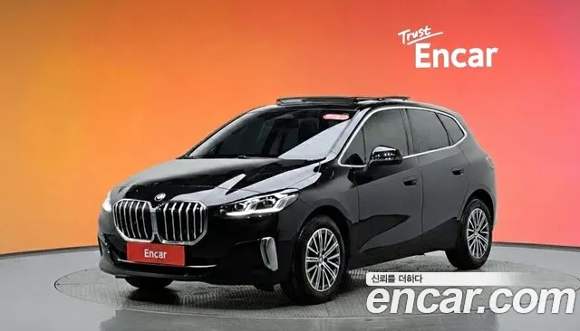 BMW 2 (U06) 220i