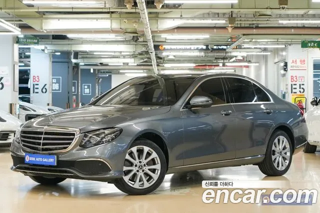 Mercedes-Benz E- W213 E300 4MATIC Exclusive