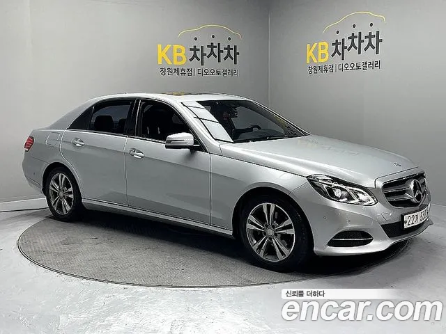 Mercedes-Benz E- W212 E220 CDI