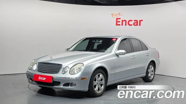 Mercedes-Benz E- W211 E200K