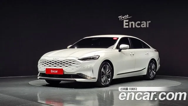 Kia K8 Hybrid Signature
