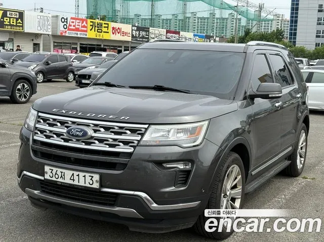 Ford Explorer 2.3 Limited 4WD 5