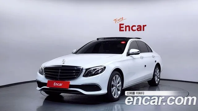 Mercedes-Benz E- W213 E300 4MATIC Exclusive