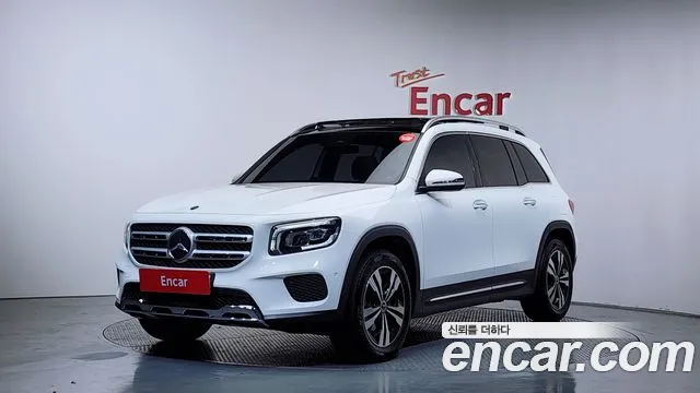 Mercedes-Benz GLB- X247 GLB220