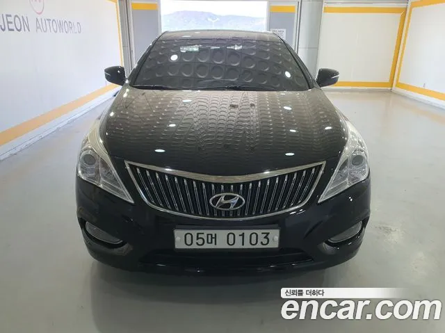 Hyundai Grandeur HG HG240