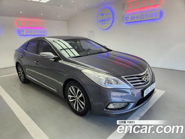 Hyundai Grandeur HG HG240