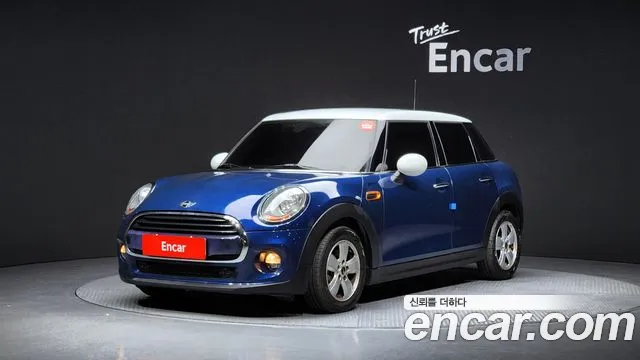 MINI Cooper D 5 Base 3