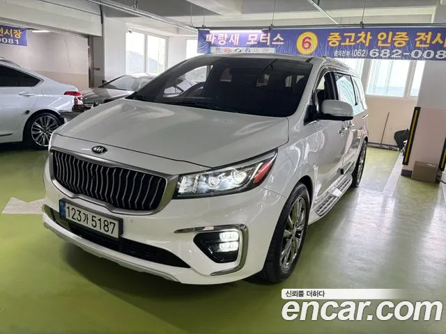 Kia The New Carnival 9 Noblesse