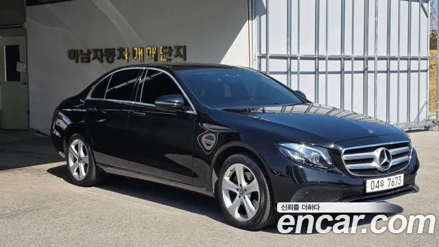 Mercedes-Benz E- W213 E220d 4MATIC