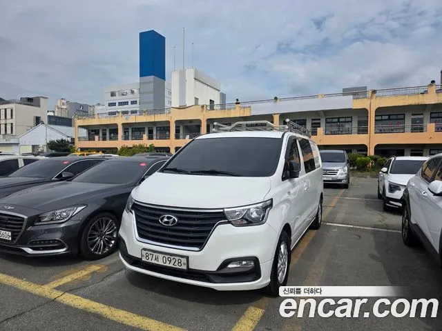 Hyundai The New Grand Starex 5