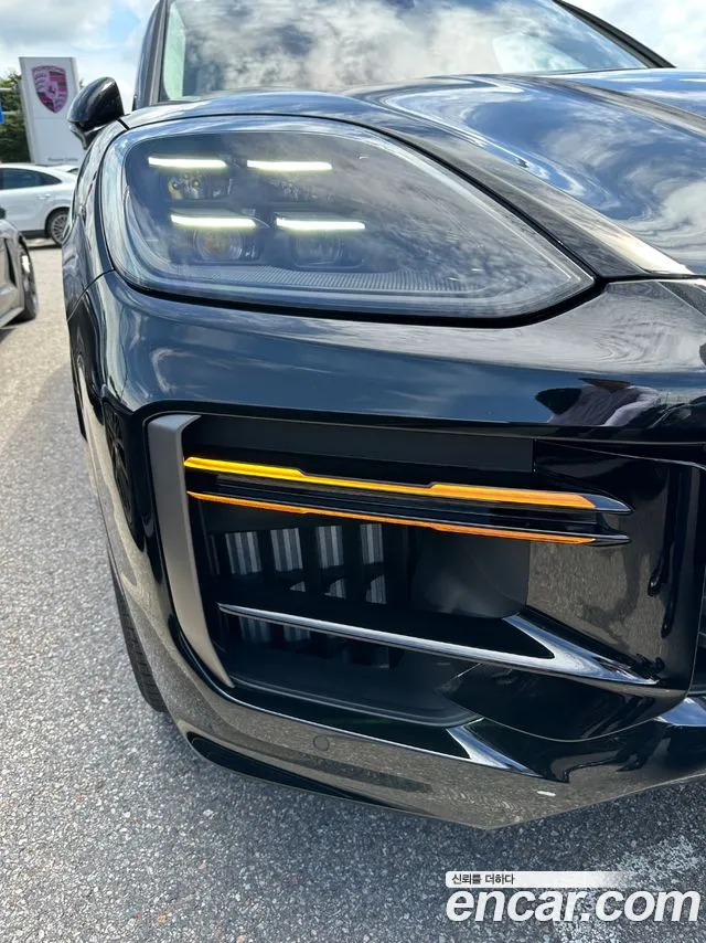 Porsche Cayenne (PO536) 4.0 Turbo E-Hybrid