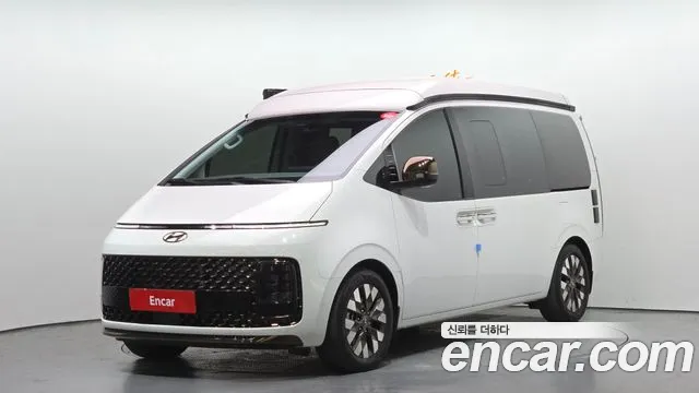 Hyundai Staria 2WD Prestige 4