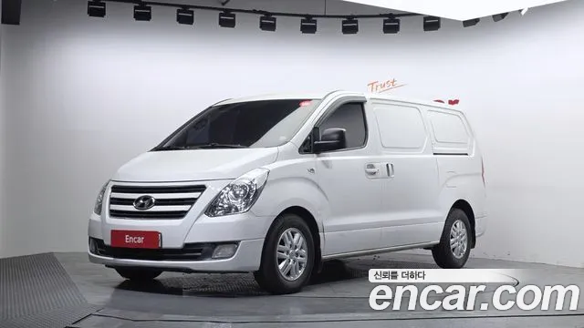 Hyundai Grand Starex 3