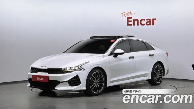 Kia K5 III 1.6 Turbo Signature