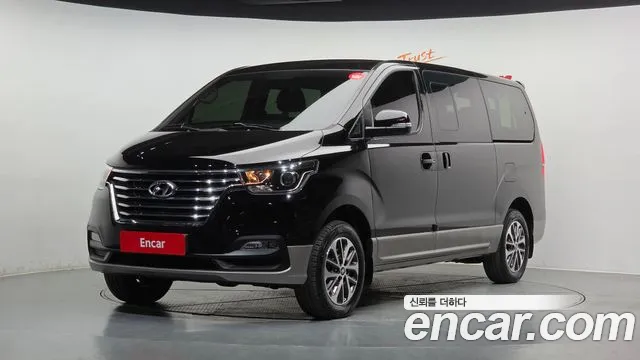 Hyundai The New Grand Starex 4WD 9 Exclusive