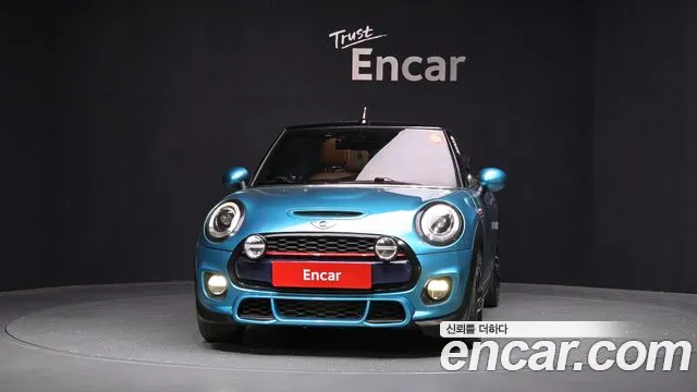 MINI Cooper S Base 3