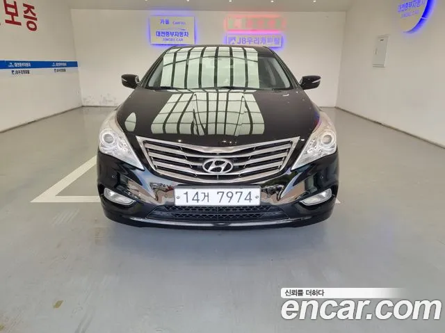 Hyundai Grandeur HG HG240