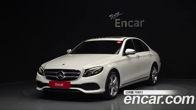 Mercedes-Benz E- W213 E220d 4MATIC