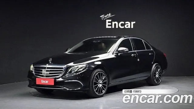 Mercedes-Benz E- W213 E300 4MATIC Exclusive
