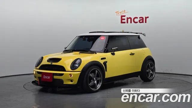 MINI Cooper Base 1
