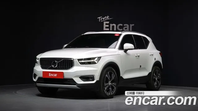 Volvo XC40 T4