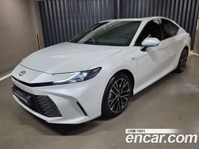 Toyota Camry (XV80) 2.5 XLE Hybrid