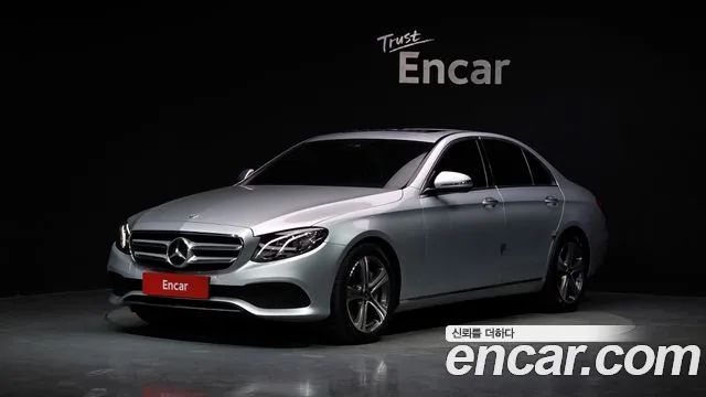 Mercedes-Benz E- W213 E300