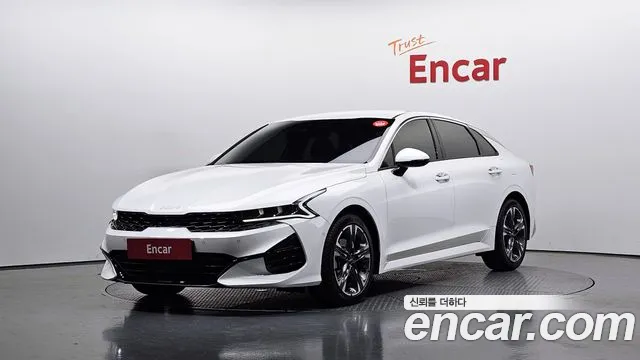 Kia K5 III 2.0 Signature