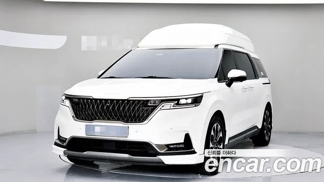 Kia Carnival 4 Gasoline 9
