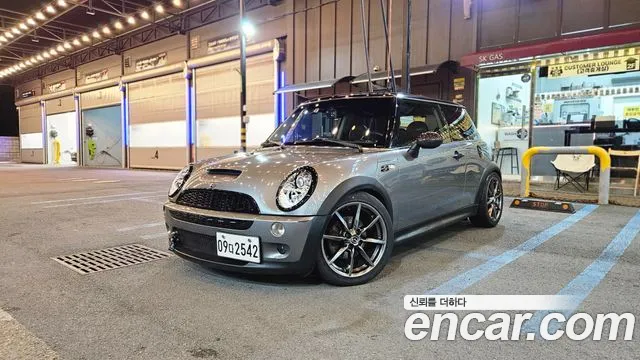 MINI Cooper S Base 1