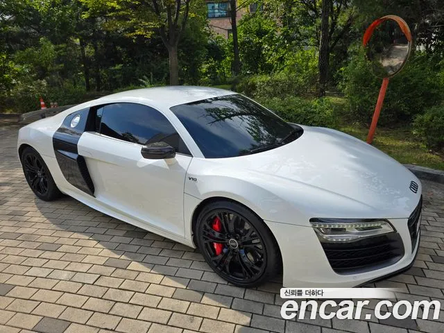 Audi R8 5.2 V10