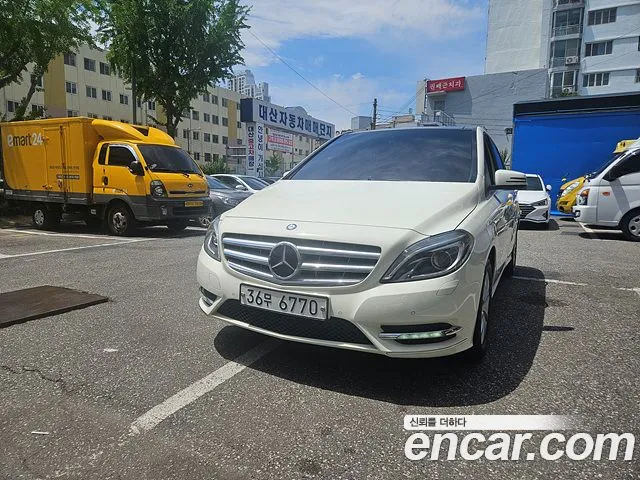 Mercedes-Benz B- W246 B200 CDI