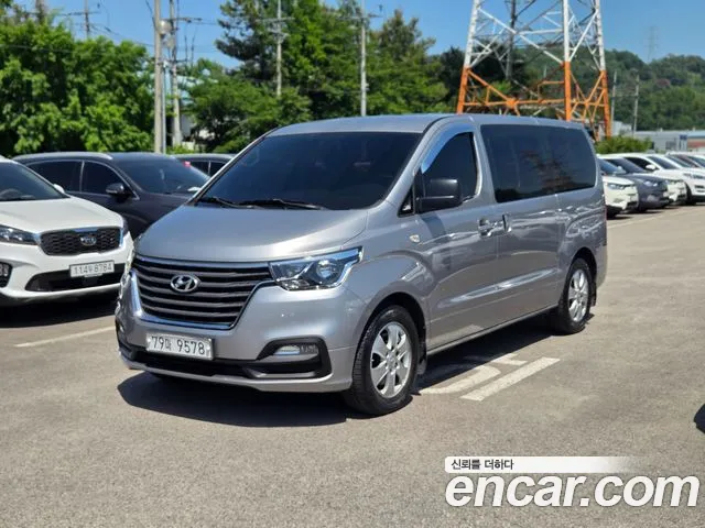 Hyundai The New Grand Starex 12